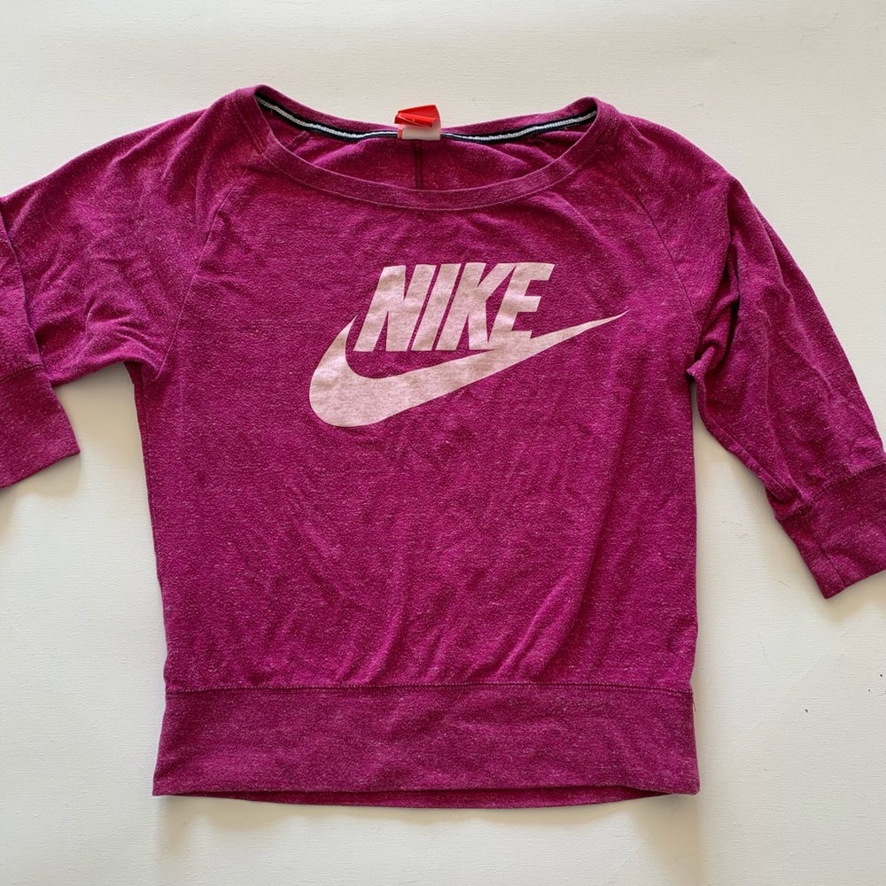 Nike retro inspired fuchsia raglan 3/4 sleeve S